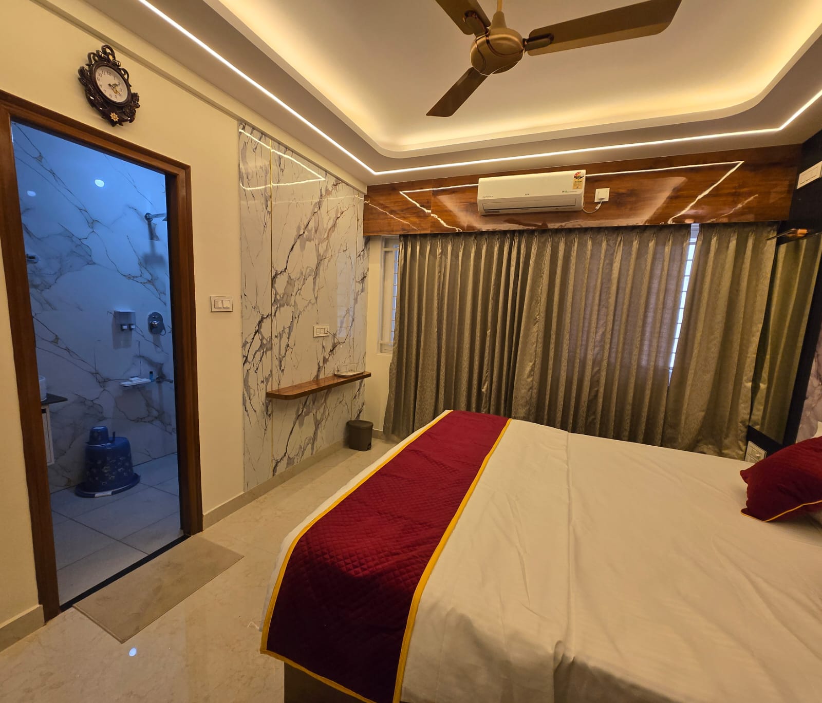 Non AC Semi Deluxe room at BashHotels